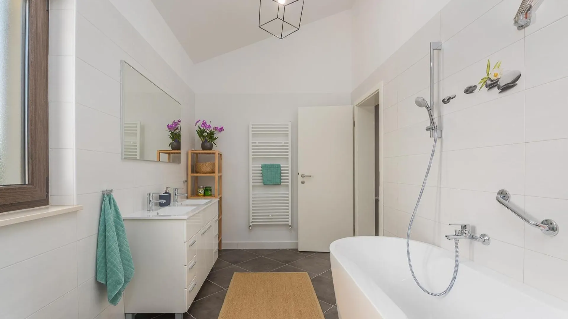 Two Bedroom Family House Danica Babici