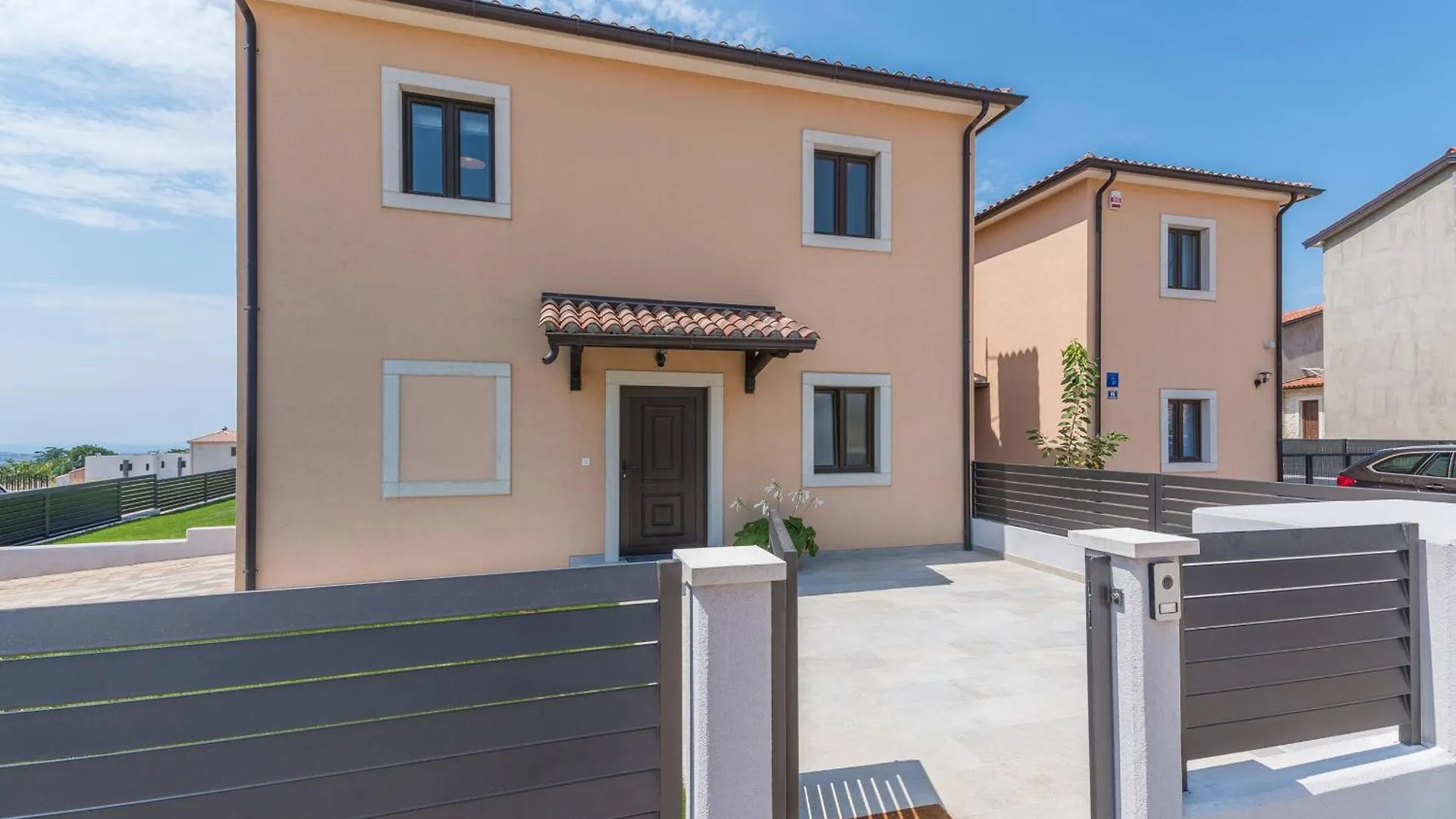 度假居 Two Bedroom Family House Danica Babici
