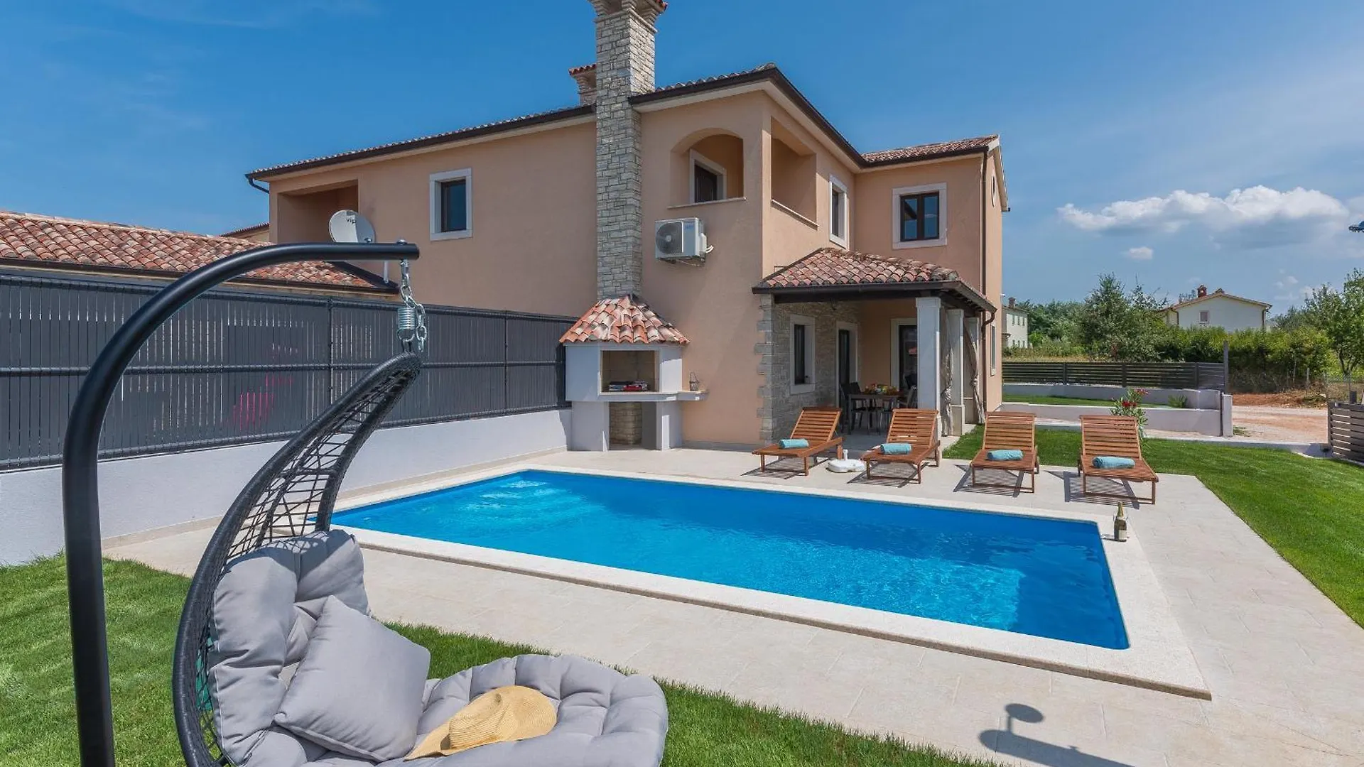 Ferienhaus Two Bedroom Family House Danica Babici